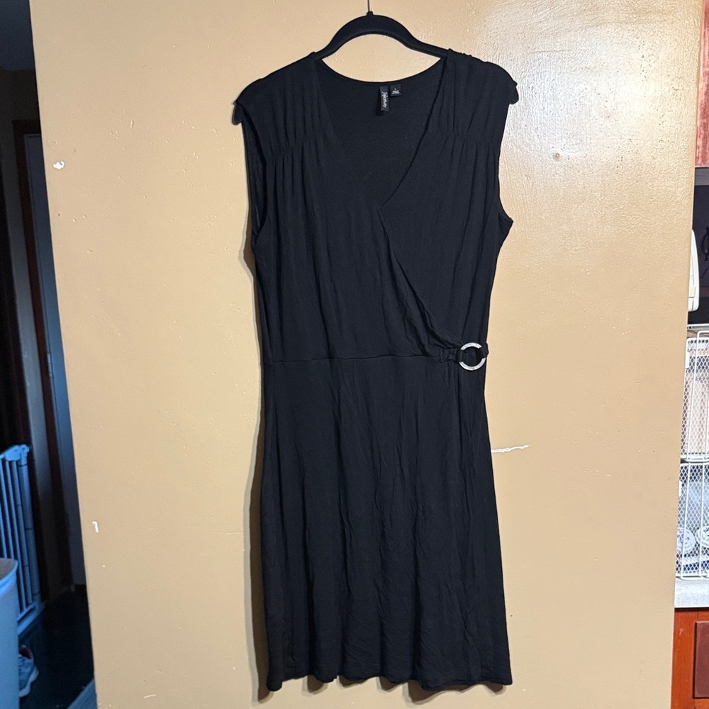 Relativity Elegant Black Midi Dress with Metal Accent